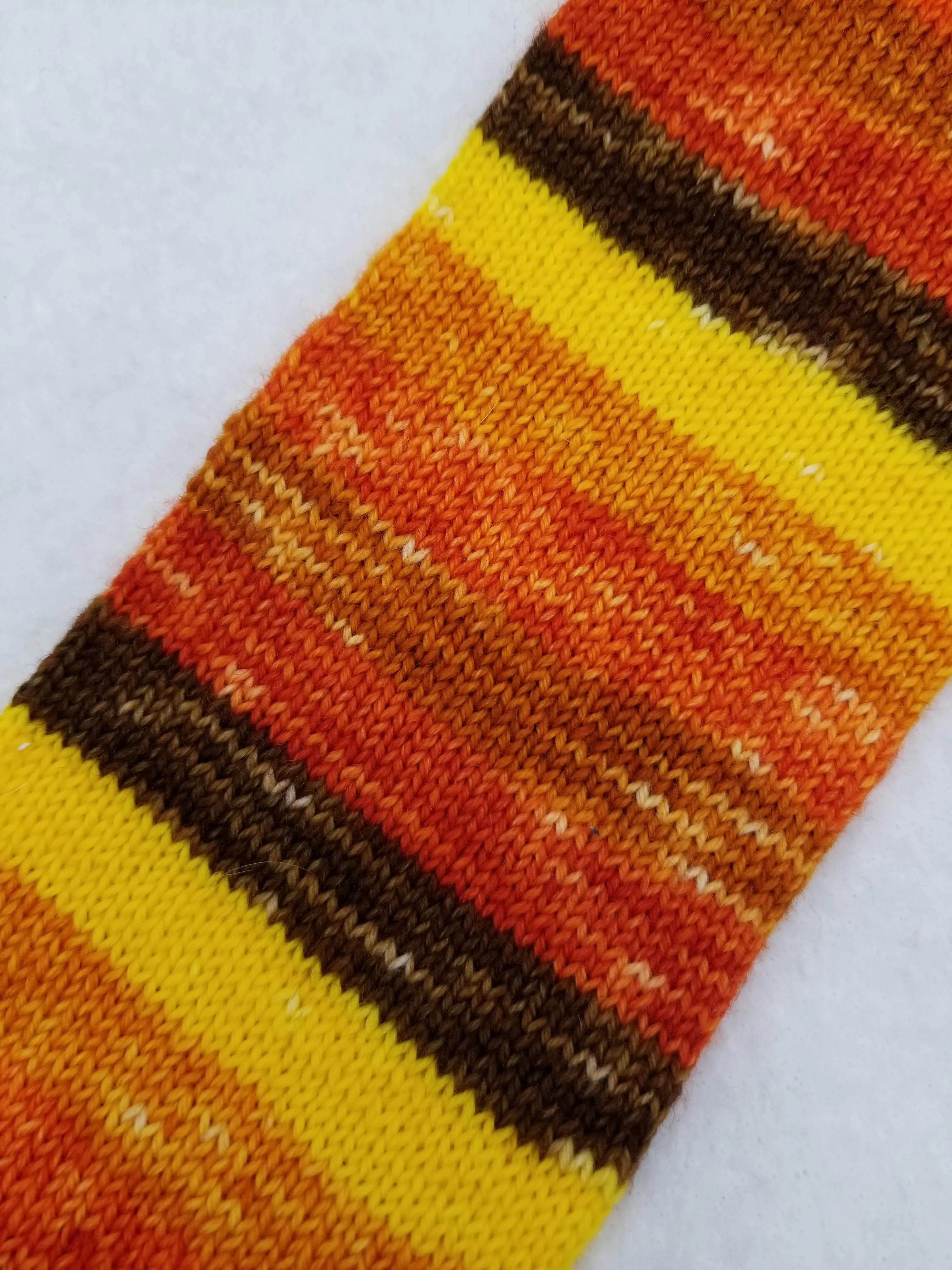 6 Autumn Pleasure - Self-Striping - MS Sock 100