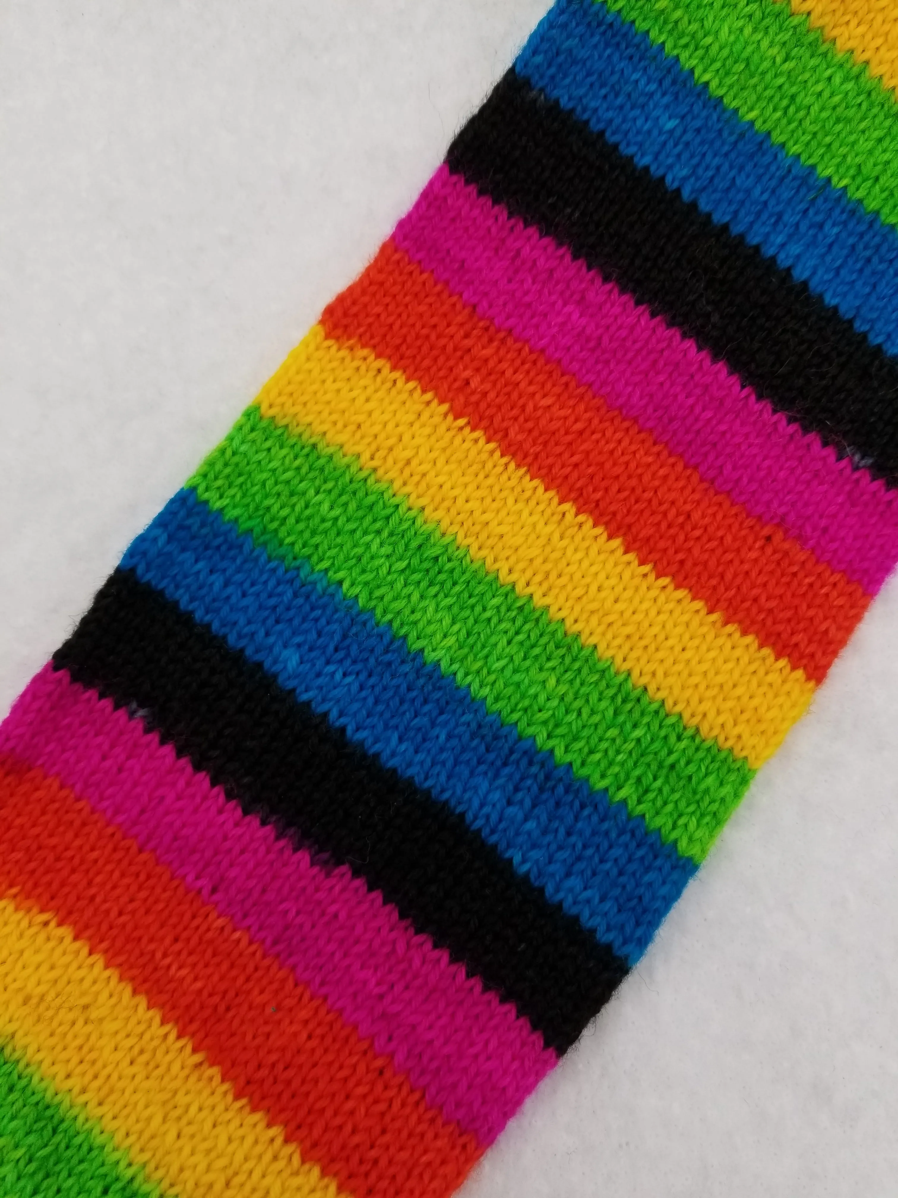 6 Rainbow Riot - Self-Striping - MS Sock 100
