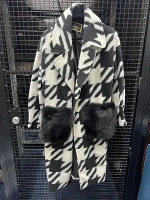 black and white fur coat - AWL3454