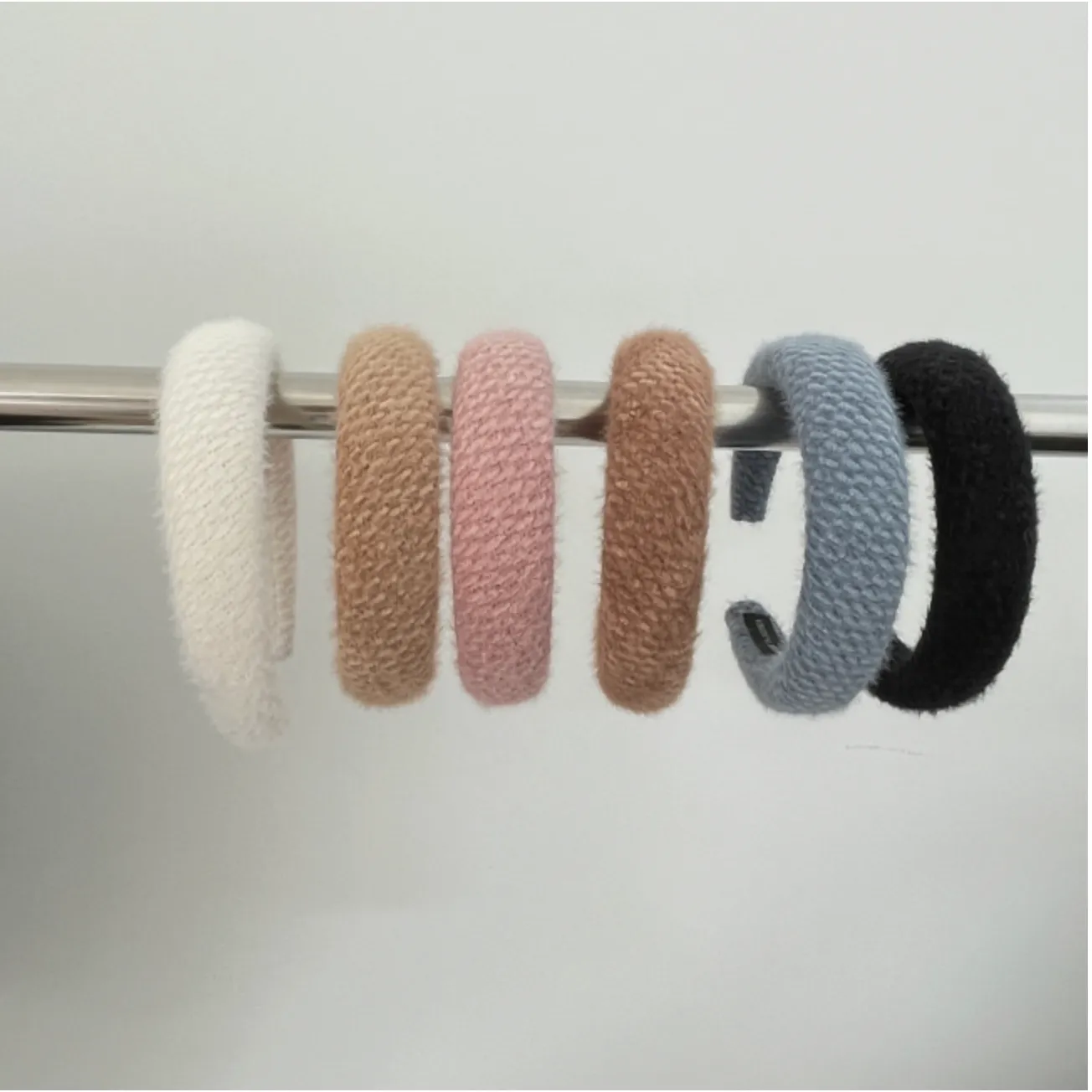 EMMA Padded fuzzy headband