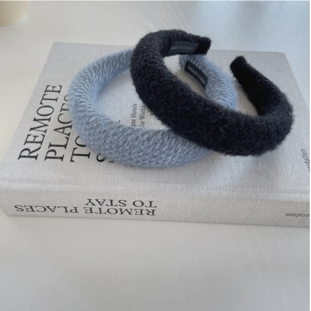 EMMA Padded fuzzy headband