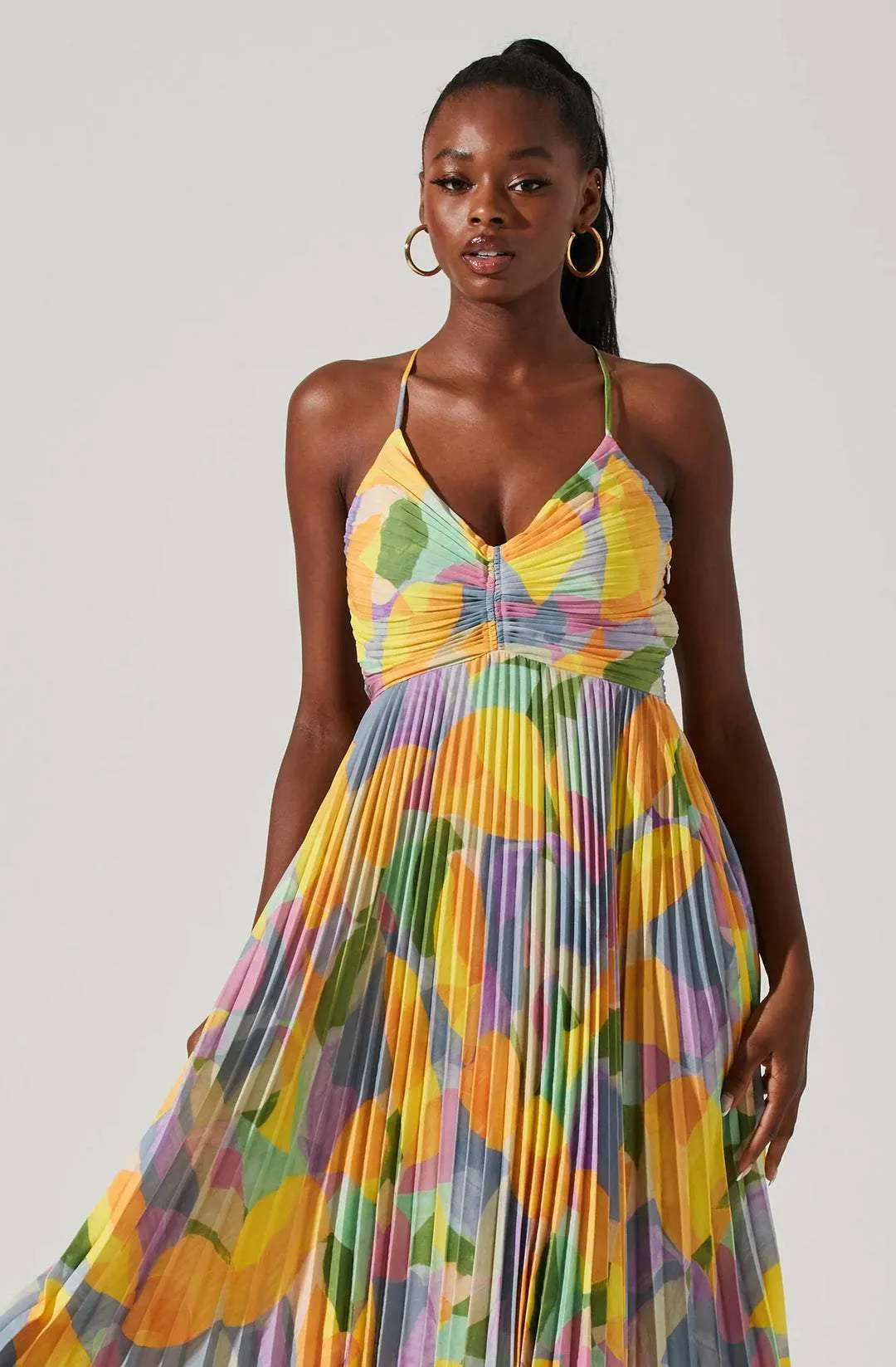 Gisele - Pleated Midi Dress with Tropical Print and Bow Accents