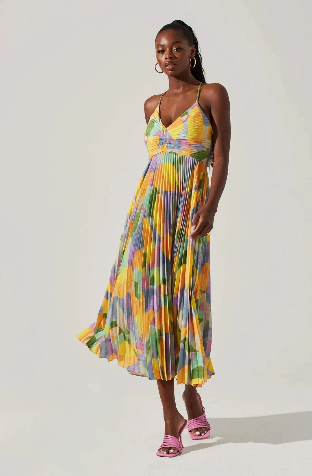 Gisele - Pleated Midi Dress with Tropical Print and Bow Accents