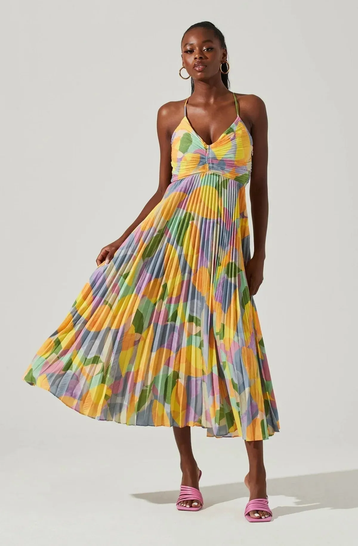 Gisele - Pleated Midi Dress with Tropical Print and Bow Accents