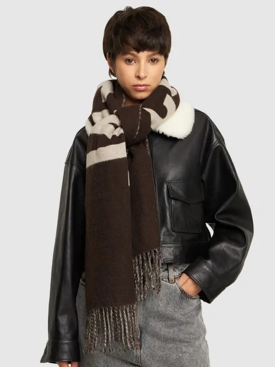 Jacquemus   L&#x27;Echarpe logo wool scarf 