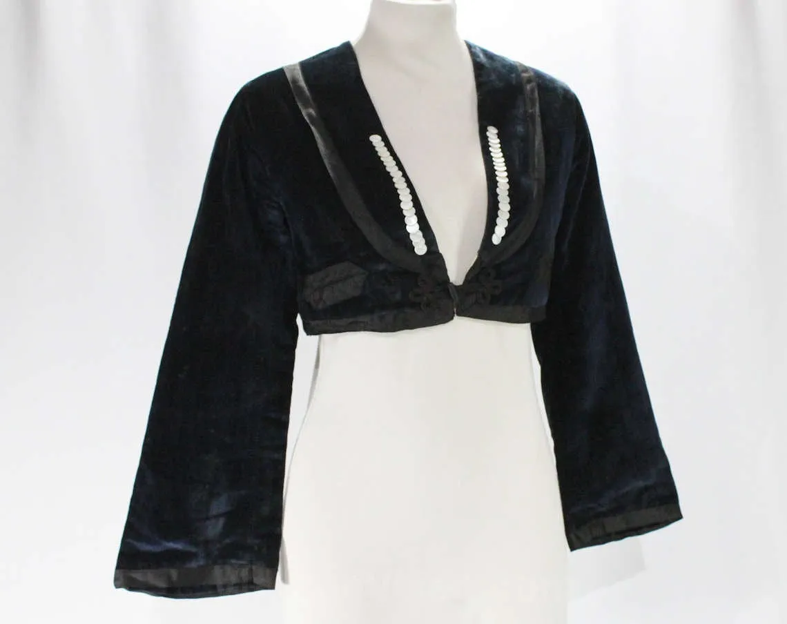 Size 10 Victorian Jacket - Antique 1800s Navy Blue Velveteen Coat - 1860s 1870s Civil War Era Bell Sleeves - Mother-of-Pearl - Floral Lining