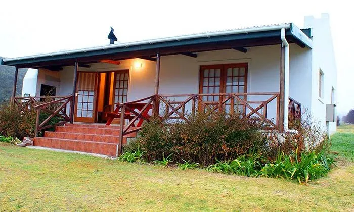 Western Cape: 1 or 2-Night Stay for Two at Akkerboom Country Cottages