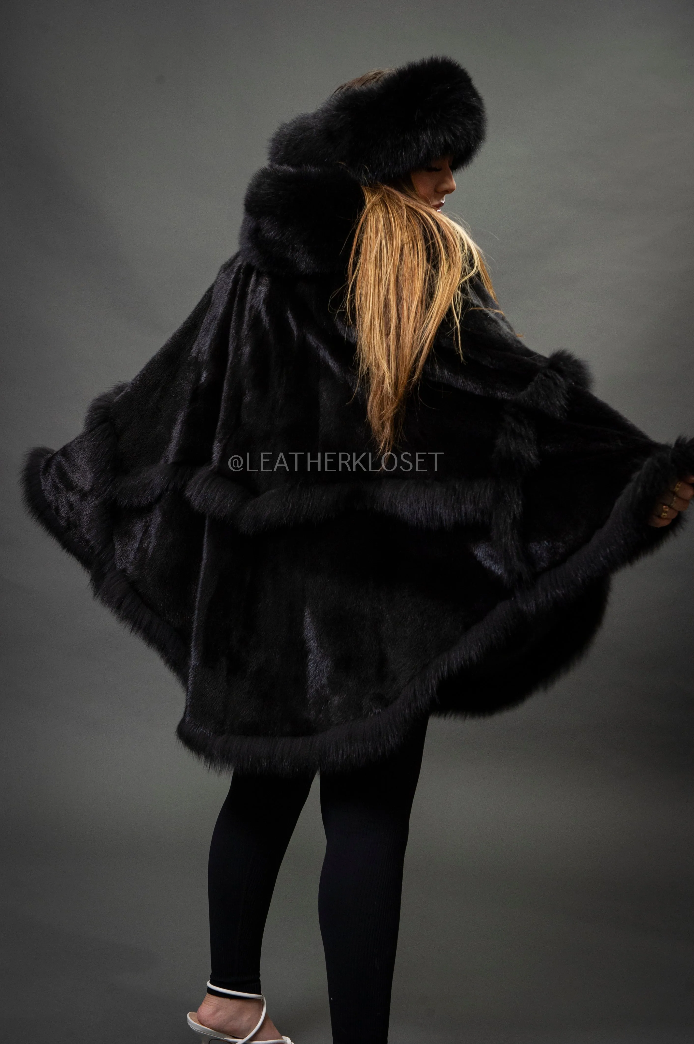 Women's Mink Poncho With Matching Headband [Black]